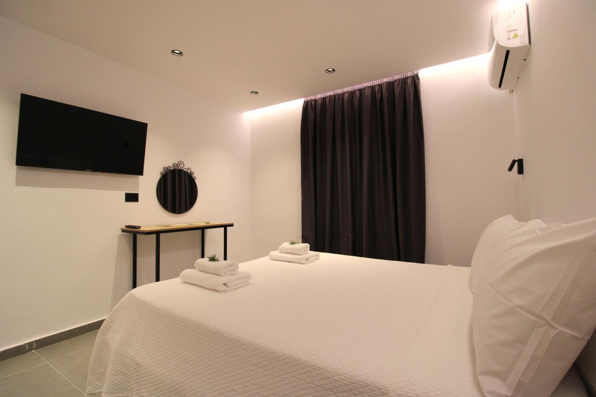 Melina'S Seaside Retreat Lejlighedshotel Ksamil Eksteriør billede