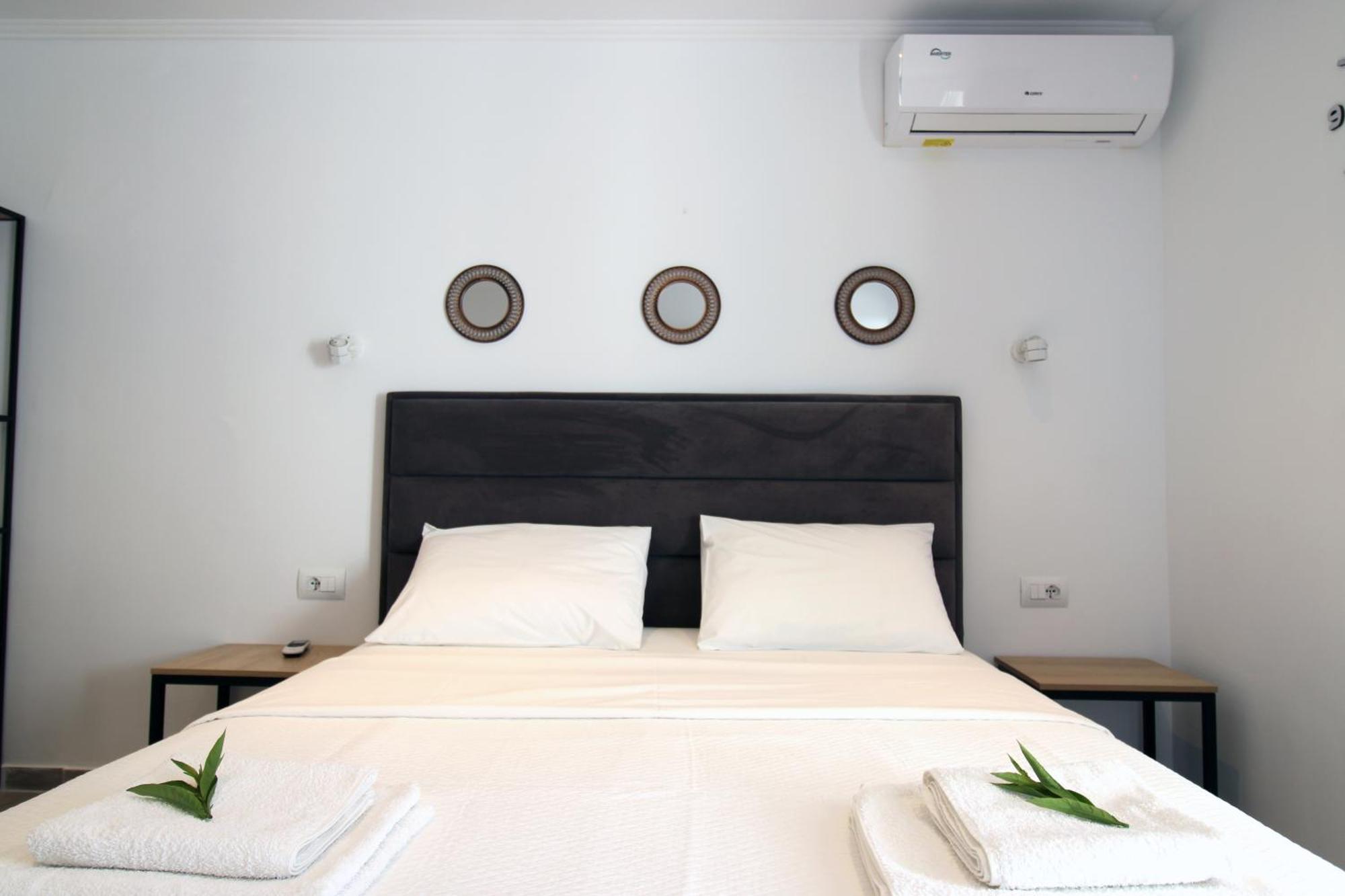 Melina'S Seaside Retreat Lejlighedshotel Ksamil Eksteriør billede