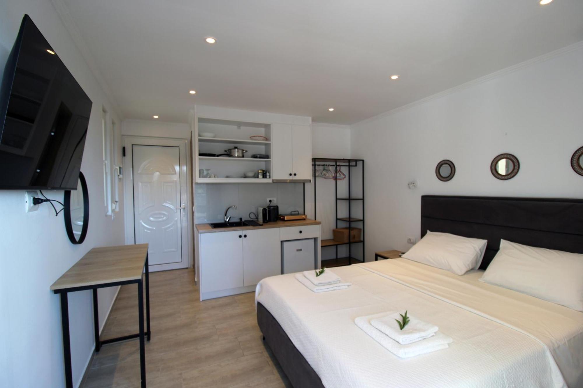 Melina'S Seaside Retreat Lejlighedshotel Ksamil Eksteriør billede
